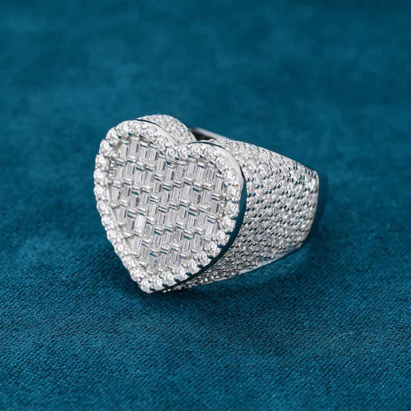 VVS Moissanite Baguette Heart Ring